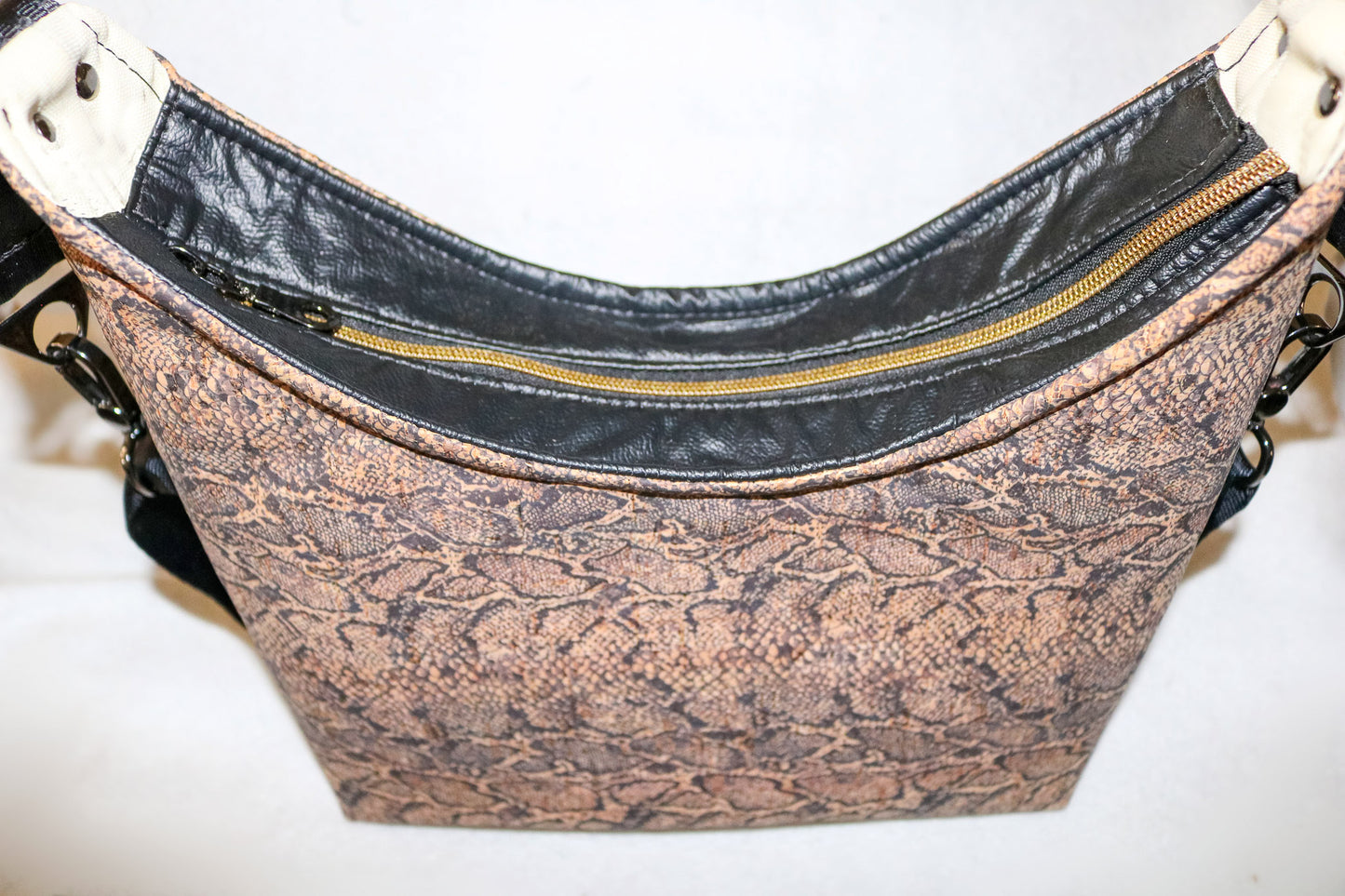 Libretto Handbag & Tote