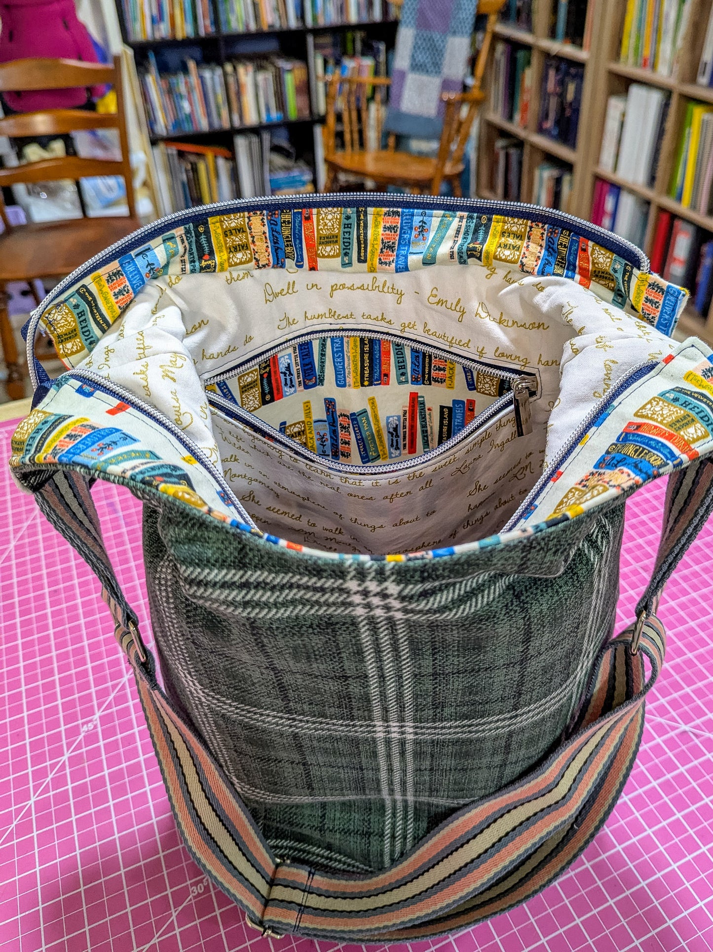 Libretto Handbag & Tote