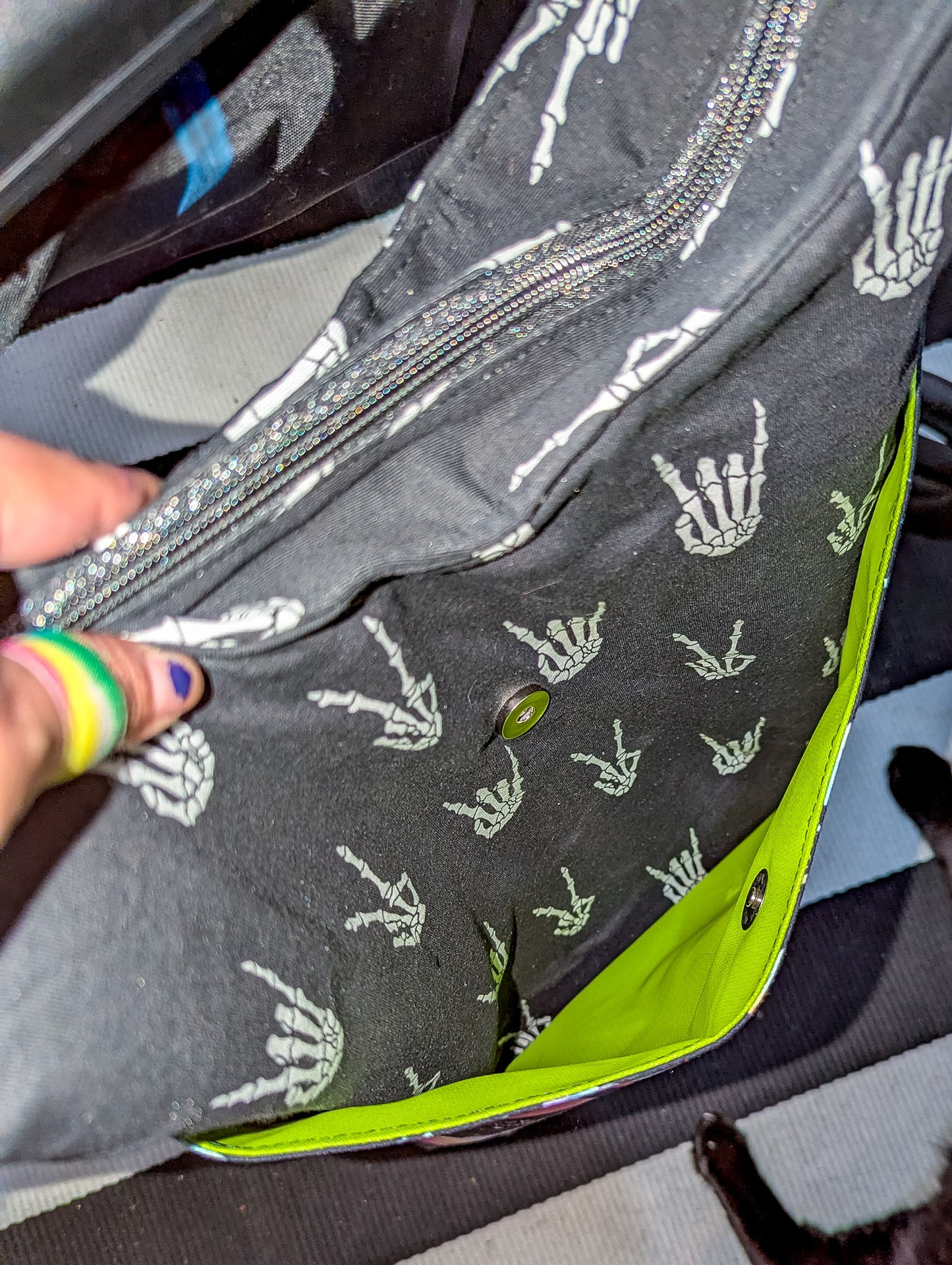 Libretto Handbag & Tote