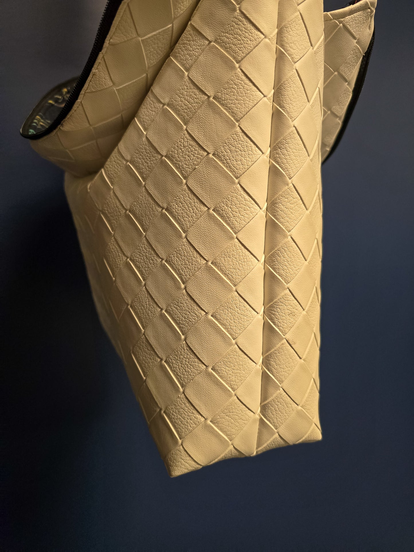 Libretto Handbag & Tote