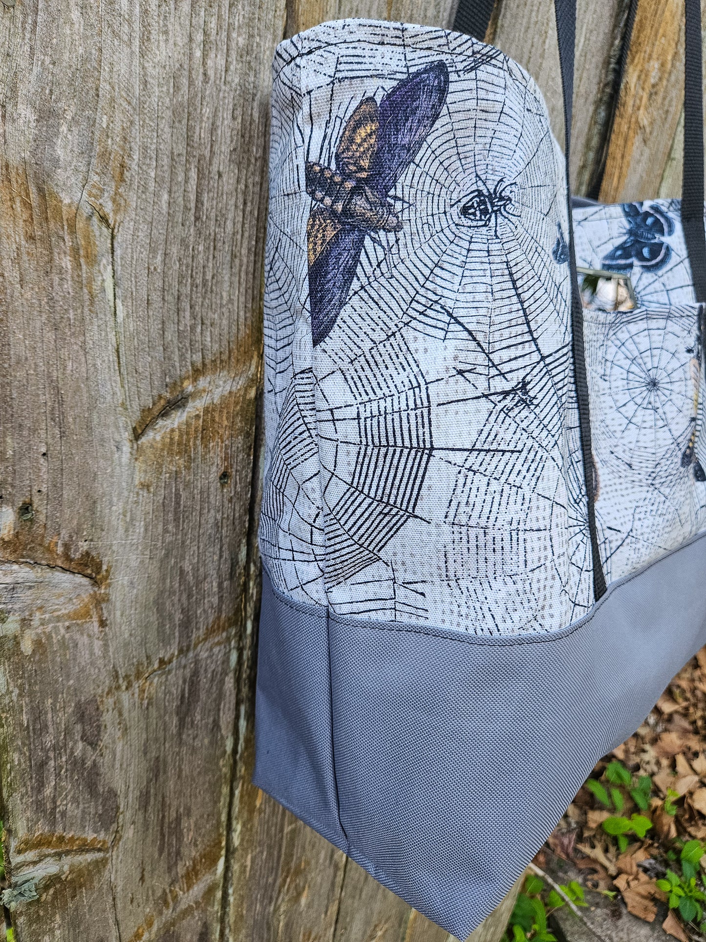 Ottava Ruffle Tote Bag