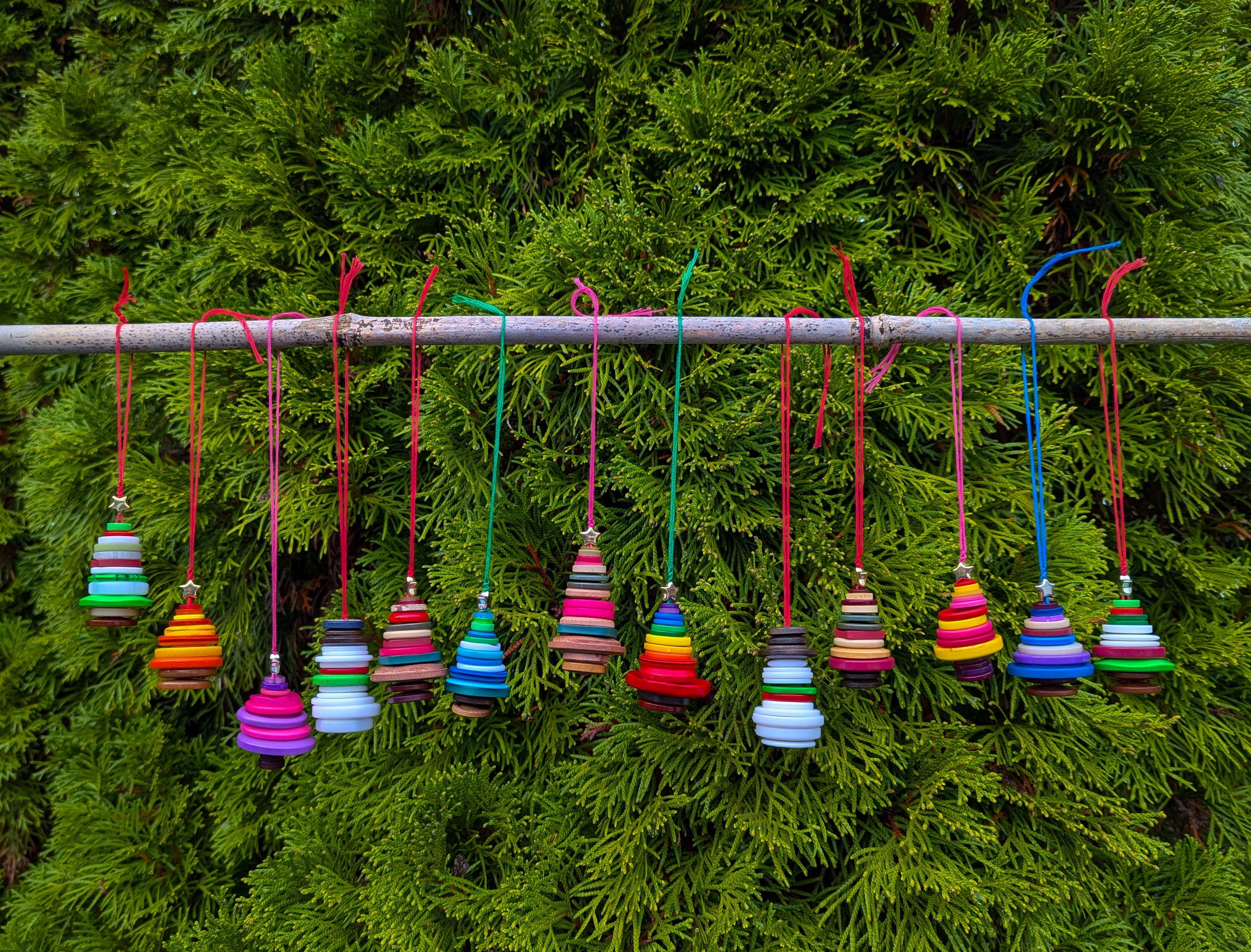 Button Ornament Patterns DIY Button Tree Ornaments – Rivet Patterns