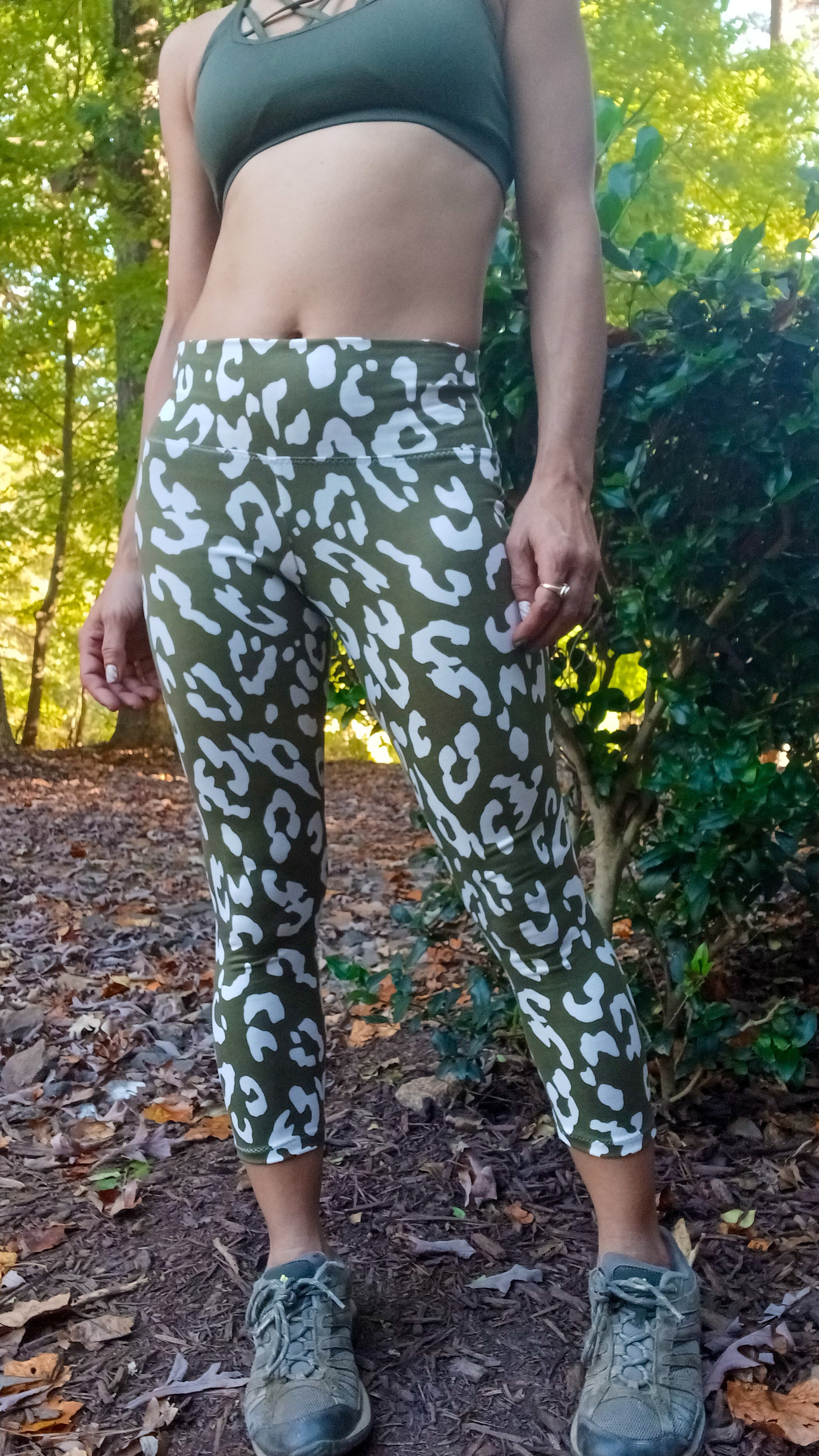 Image of green and white Rivet Patterns Foxglove Leggings capri length