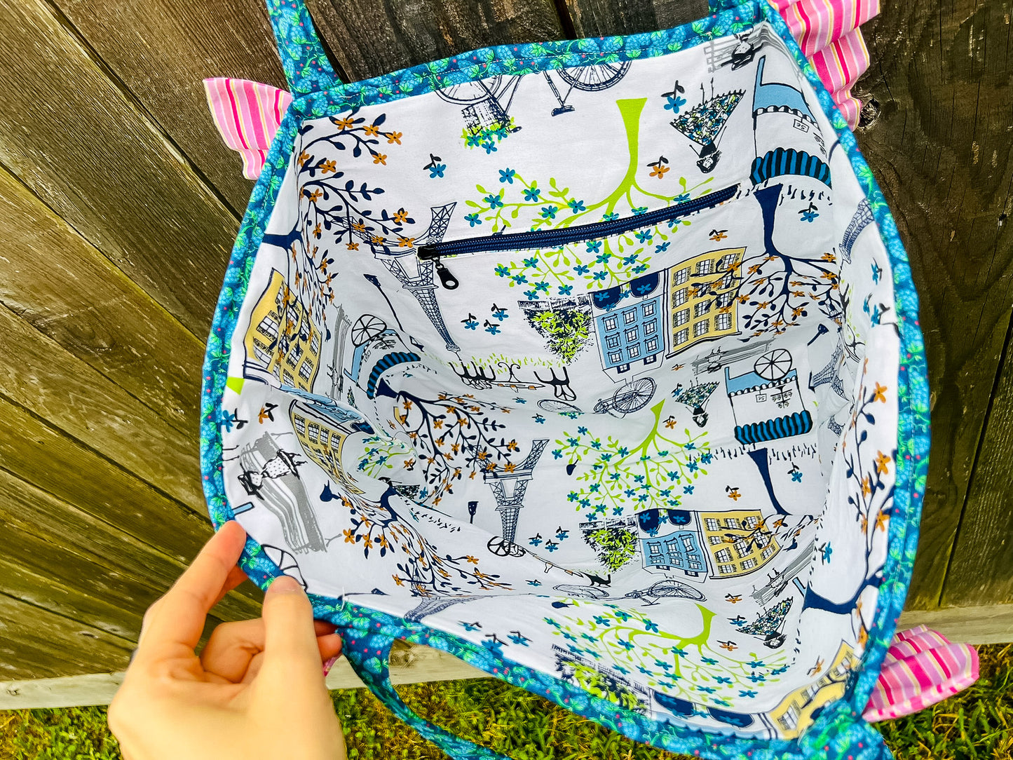Ottava Ruffle Tote Bag